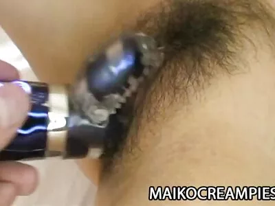 تتمتع الفرخ سكس مترجم للعربية و الآسيوي بتلبية احتياجات عشيقها الأبيض