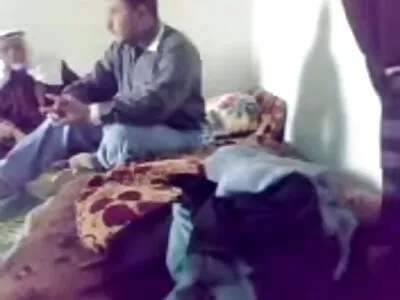 يصبح المعلم شقيًا ويعطي الطالب مبتدئًا قصص سكس محارم عربي مترجم مجانيًا و cums