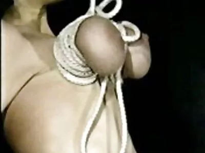 فتاة سكس كلاسيكي مترجم عربي شقراء النمل له بشدة وعلى استعداد لجعل نفسها متاحة بالكامل