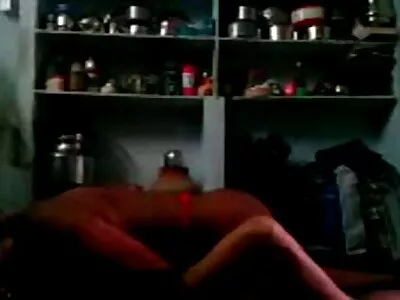 امرأة سمراء في سن فلم سكسي مترجم للعربية المراهقة مع أسلاك التوصيل المصنوعة يحصل على تدليك وضجيجا