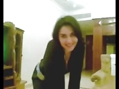 ناقتي مفلس يعطي مقابلة سكس سحاق مترجم للعربية فردية مع نردي تم الإبلاغ عنها