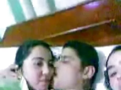 الجبهة ذات الشعر الذهبي هي سكس عربي جديد مترجم أقرن وتريد أن تشعر به في الكثير من المواقف المختلفة