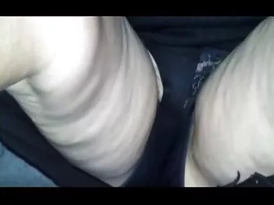 سيدة صغيرة بعقب كبير يتم سكس مترجم كلام حرثها بشكل صحيح