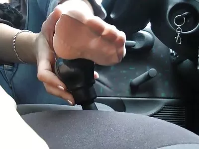 اثنين من الملكات الإباحية بورنو محارم مترجم الرائعات يتشاركن عصا اللعنة اللذيذة