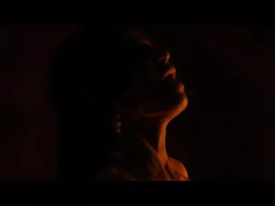 يحصل صدم فتاة هواة أفلام محارم مترجمة حلوة المظهر تدعى بيانكا في الأماكن العامة
