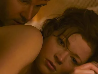 قطعة كبيرة الاباحية وشم الانفجارات هذه فيديوهات سكس مترجمة الفتاة سمراء تبحث الحلو