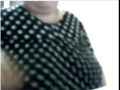 توقف زوجان افلام سكس مدبلج متحمسان عن السباحة في المسبح لممارسة الجنس في الهواء الطلق