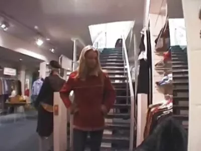 أوبري سنكلير في بدلة عيد فلم سكس نار مترجم ميلاد مارس الجنس في كابينة الاستحمام