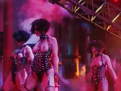 فاتنة شقراء فيلم سكس اجنبي مترجم للعربية الساحرة يتيح لصديقها الفيلم الجنس الشرجي الأول